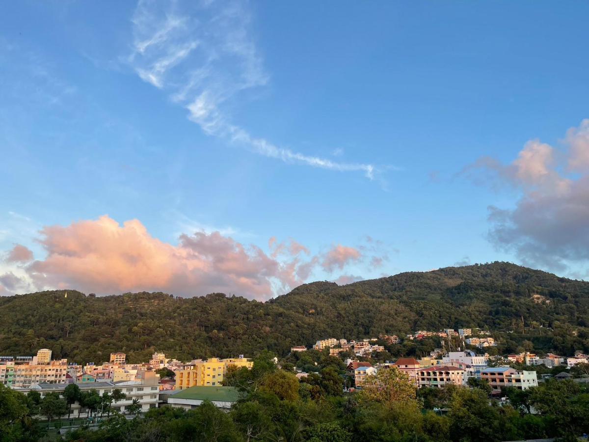 Отель Baobab Patong Экстерьер фото