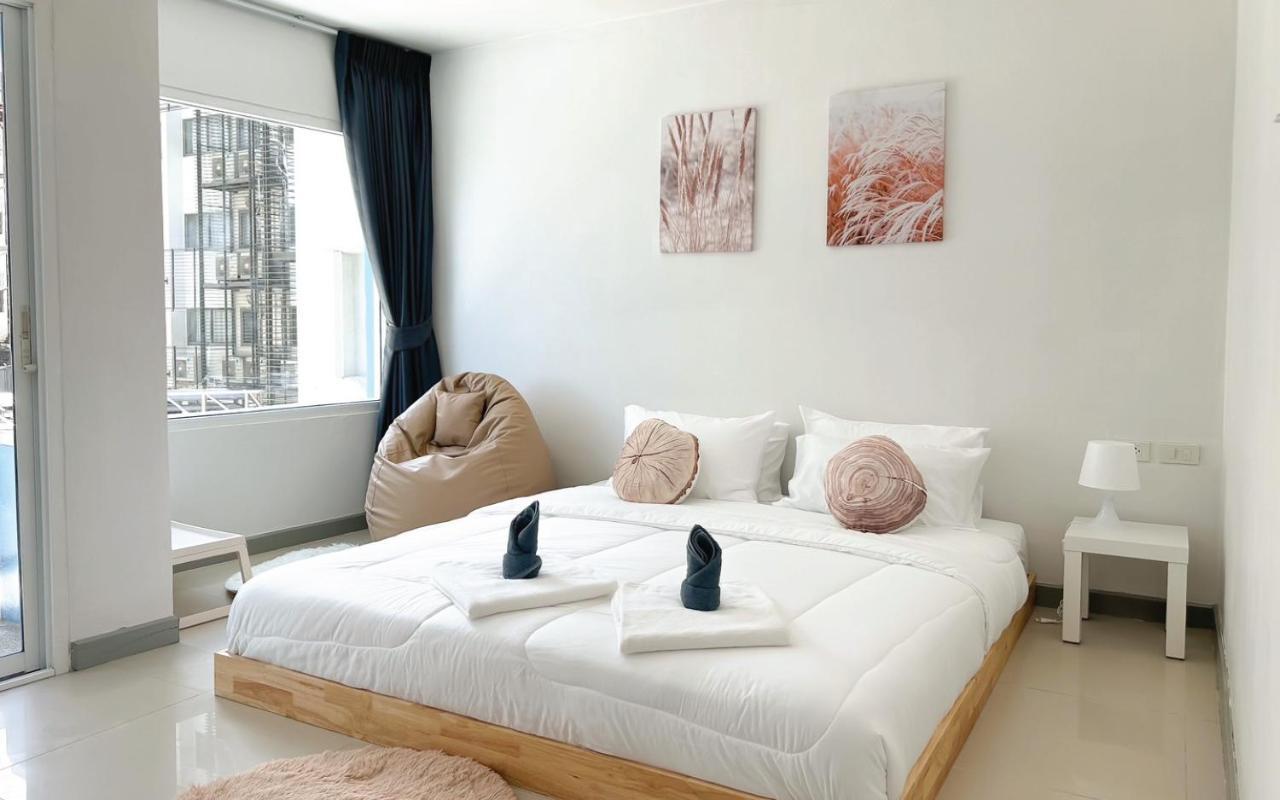 Отель Baobab Patong Экстерьер фото