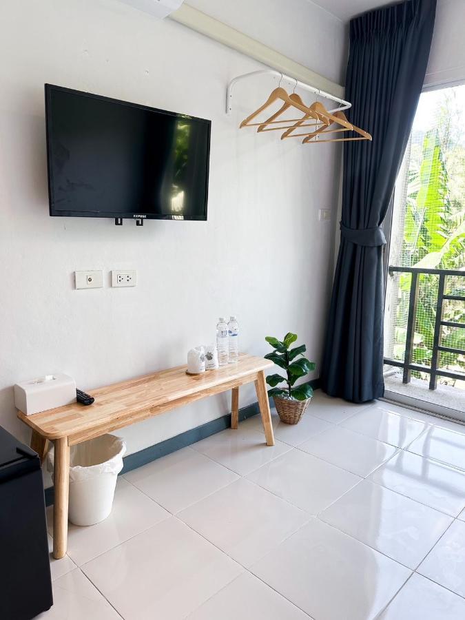 Отель Baobab Patong Экстерьер фото