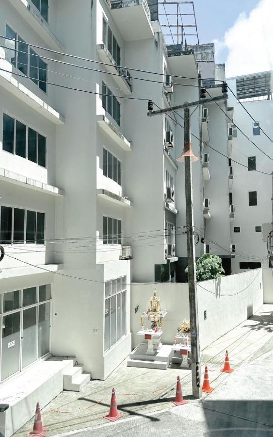Отель Baobab Patong Экстерьер фото